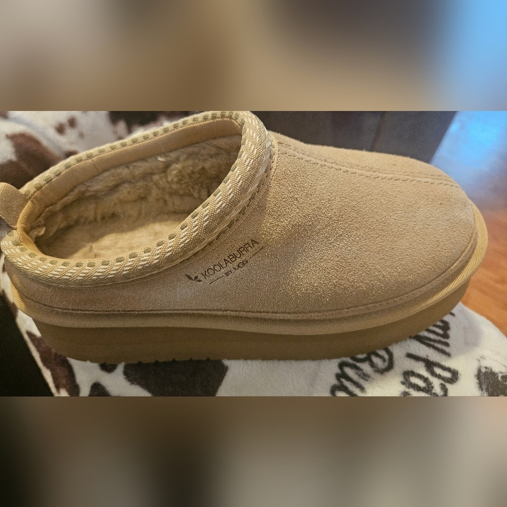 Koolaburra Tan Suede Fleece-Lined Slip-On Clog